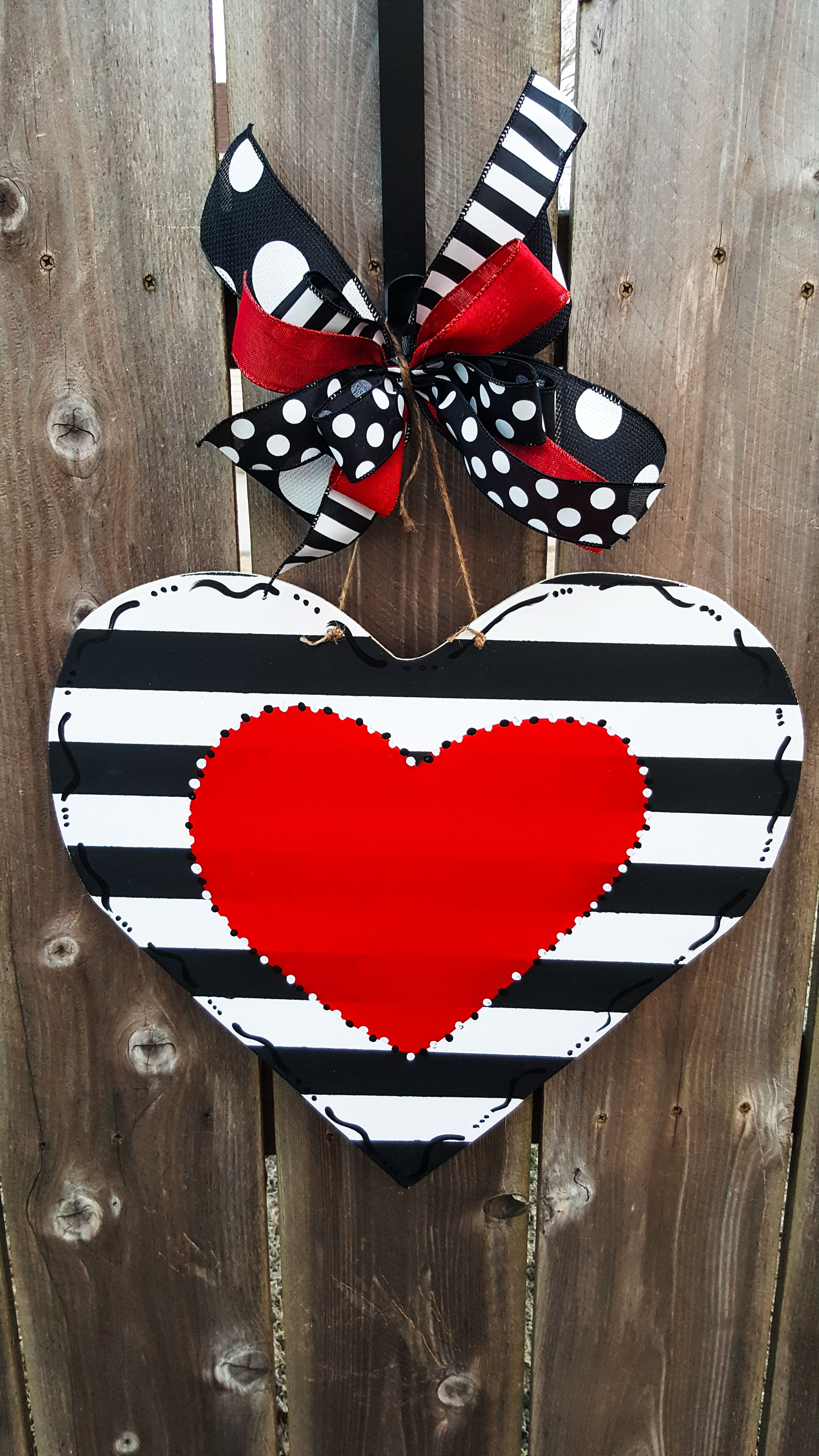 Valentine's day door hanger, Valentine's wreath, Valentine's door decor