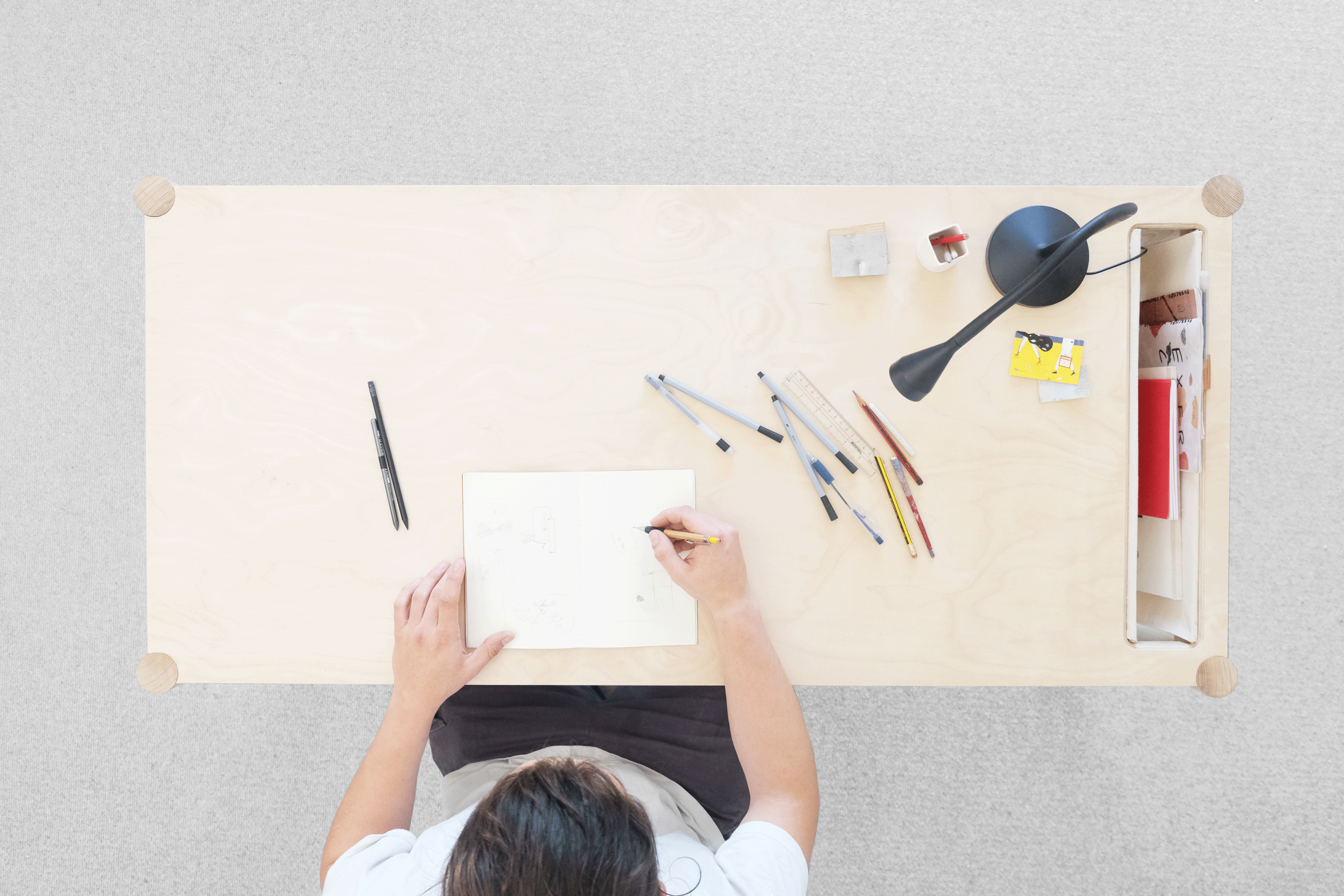 Desk-Gif-Final.gif