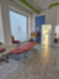 Foto eines Behandlungsraums der Praxis Physiotherapie Denzer.