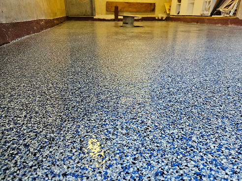 Epoxy flakes bleu blanc noir