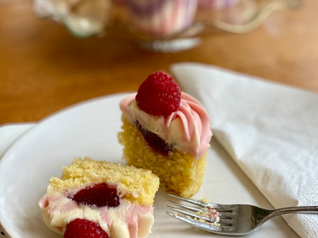 Lemon and Raspberry Cupcakes!
