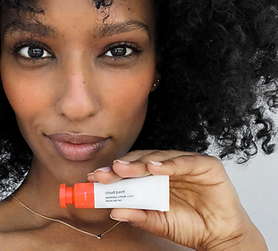 About Eve | Color of the year 2019 Living Coral