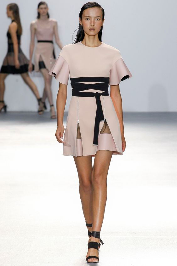 David Koma Spring 2016 Ready-to-Wear Fashion Show: