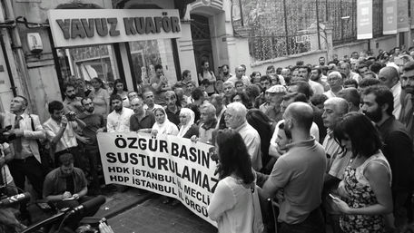 Özgür Gündem 50'nci kez kapatıldı