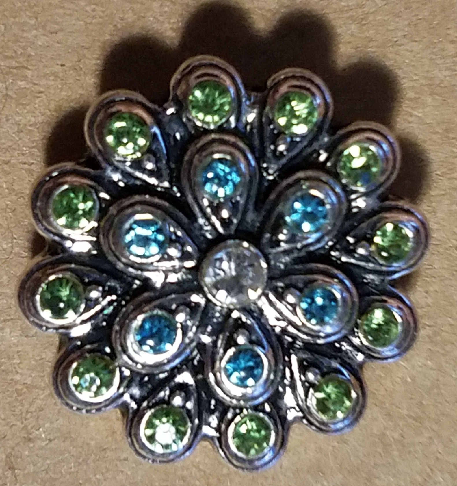 gf-1 Green and teal flower