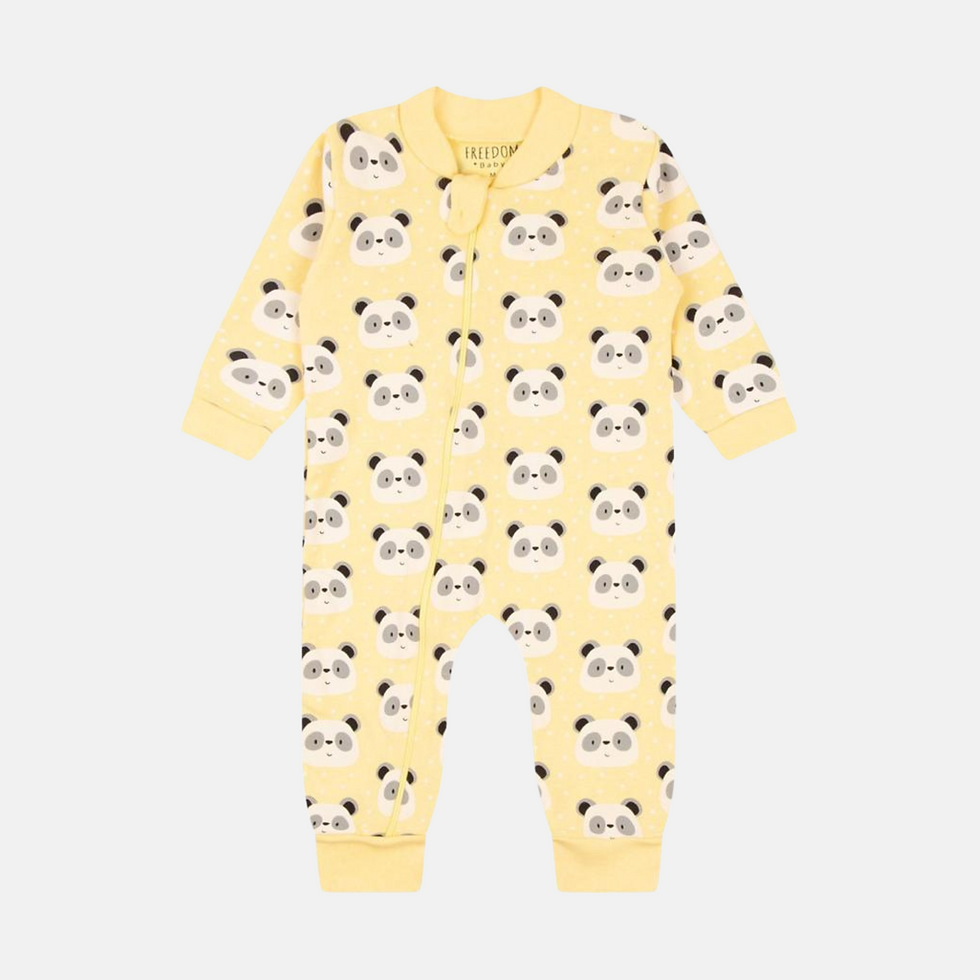 Macacão Amarelo claro com estampa de cabeça de panda