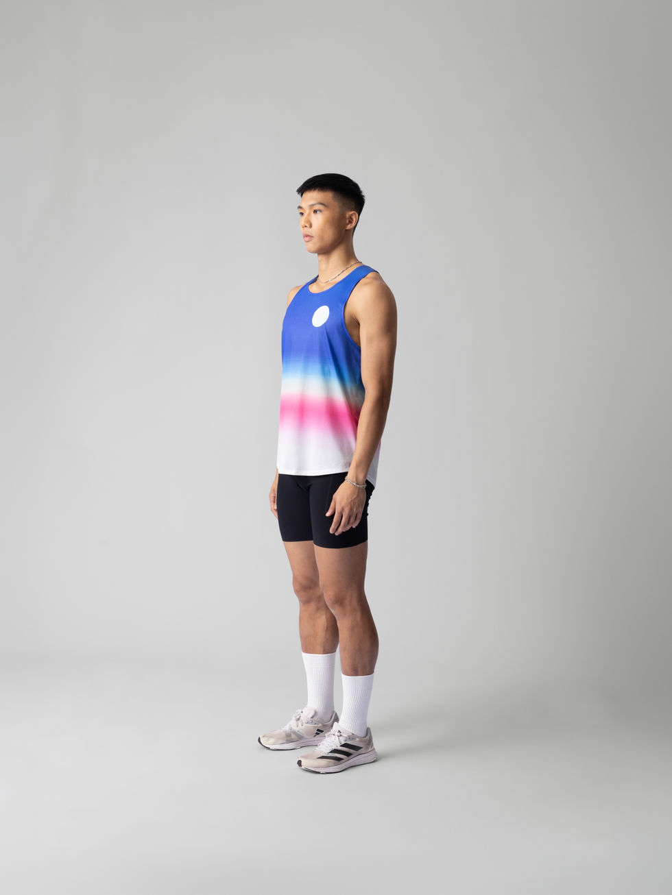Layer Cake Singlet · singlet para correr degradado azul, rosa y blanco · vista lateral