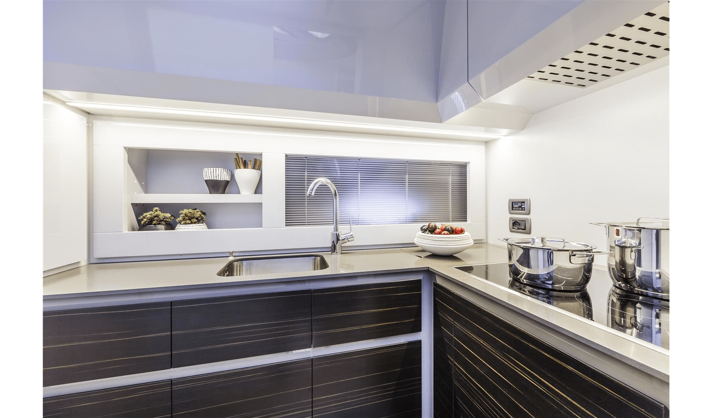 _BEST16B PERSHING YACHTS.png