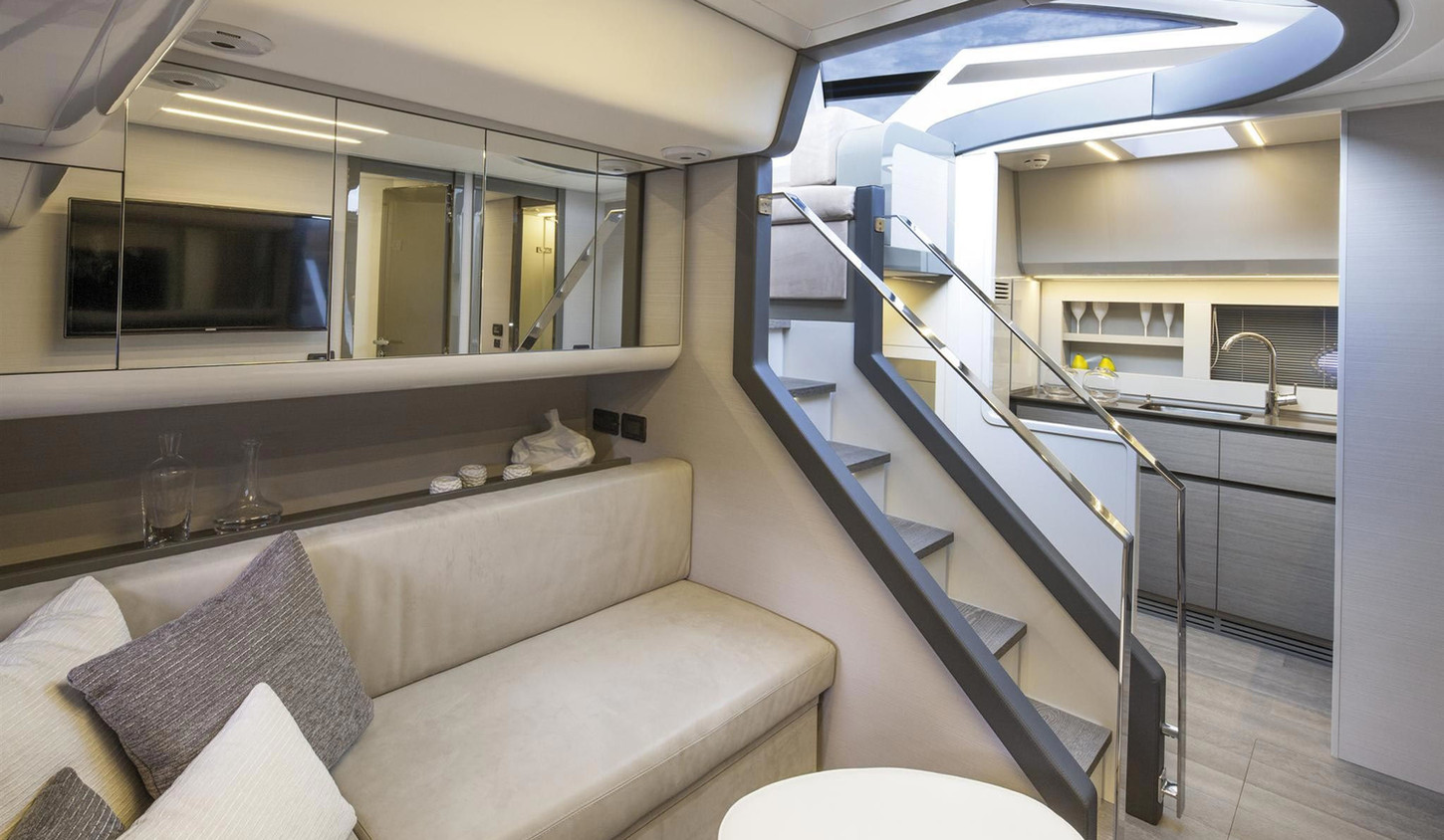 _BEST16 PERSHING YACHT CHARTERS.jpg