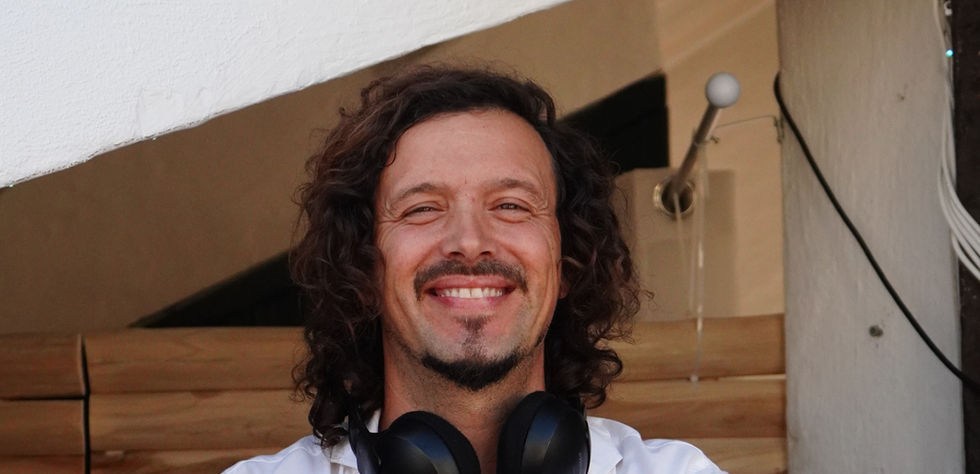 DJ y musica en directo en Binibeca Vell