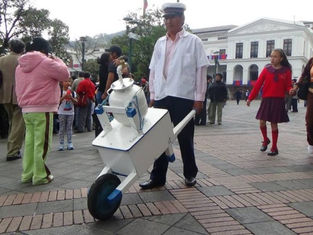 Se resisten a extinguir, aromas, madera y espumilla: los oficios tradicionales que siguen vivos en Quito