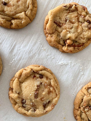 Chewy Pretzel Toffee Cookies