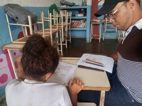 Aumenta la brecha de aprendizaje de lectura entre las zonas rurales y urbanas de Venezuela