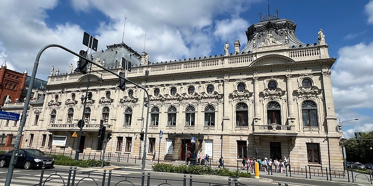 Lodz Palast Poznanski außen.jpeg