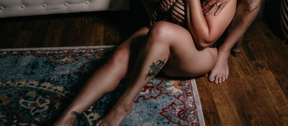The intimacy of a couples boudoir session | Atlanta Ga 
