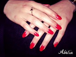 Faux ongles en résine rouge