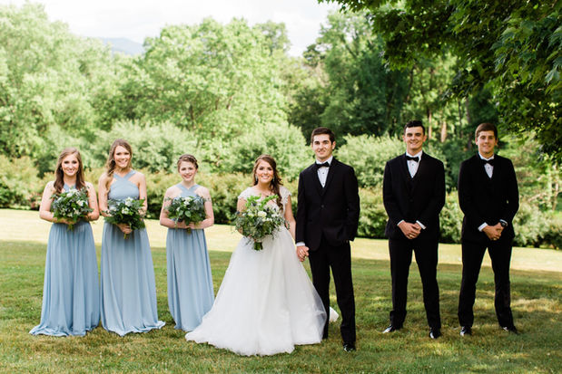 Stargazers Designs, wedding bouquets, wedding boutonnieres, wedding party flowers, bridal bouquet