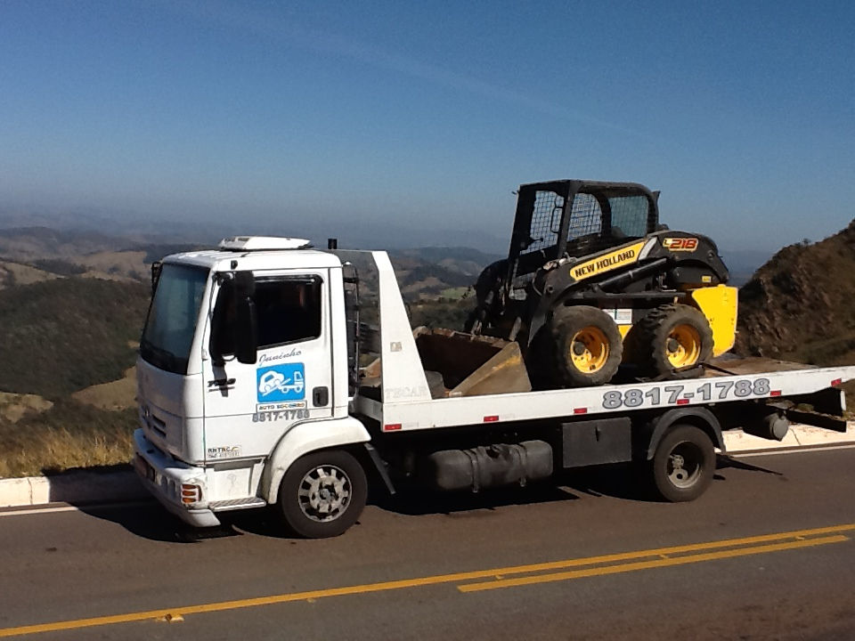 Reboque BH Transporte de Mini Carregadeira Bobcat 05