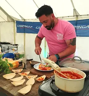 mark-cooking-demo-campingaz-1-.webp