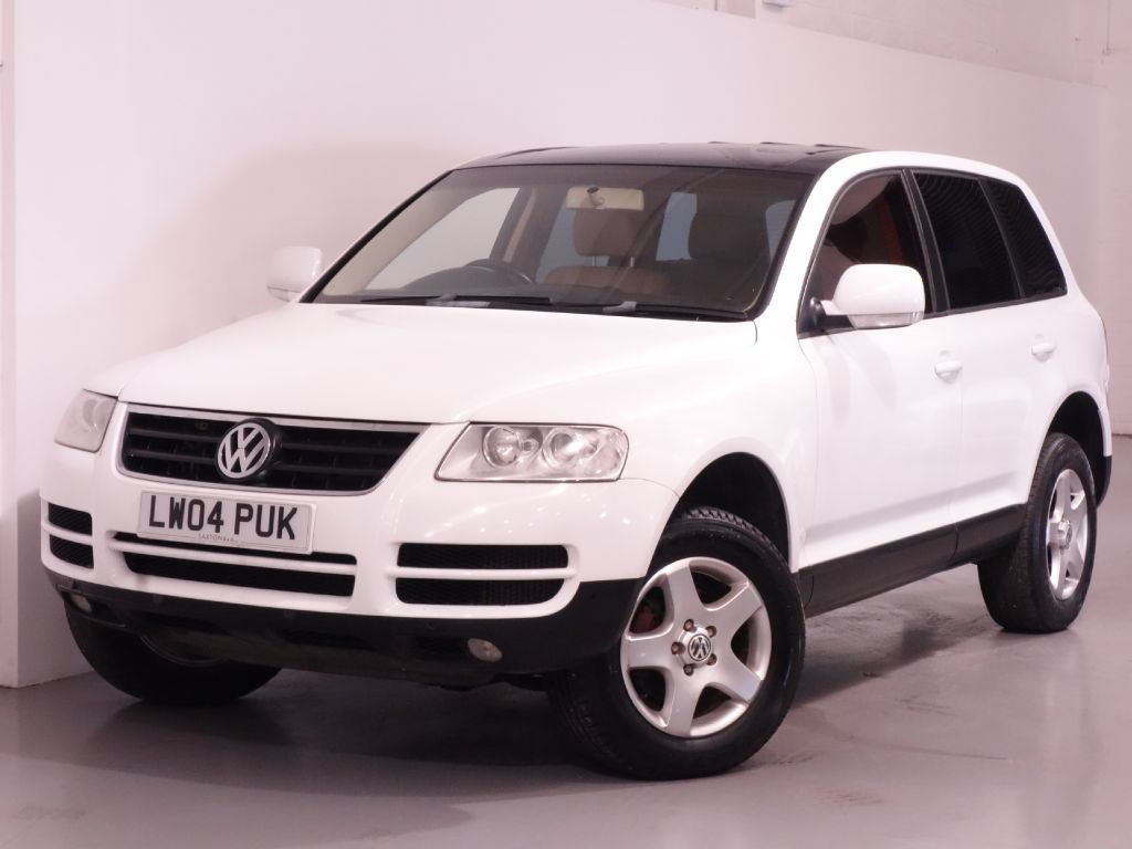 VOLKSWAGEN Touareg (2004)