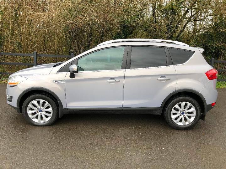 Thumbnail: FORD Kuga (2011)