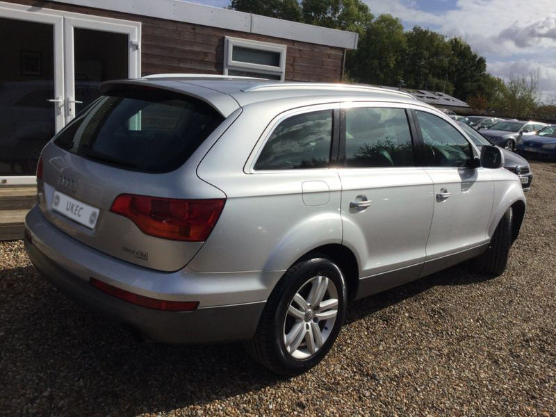 Thumbnail: AUDI Q7 (2006)