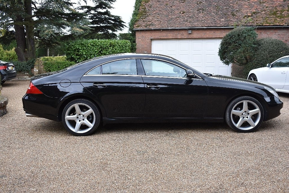 Thumbnail: MERCEDES BENZ CLS320 (2005)