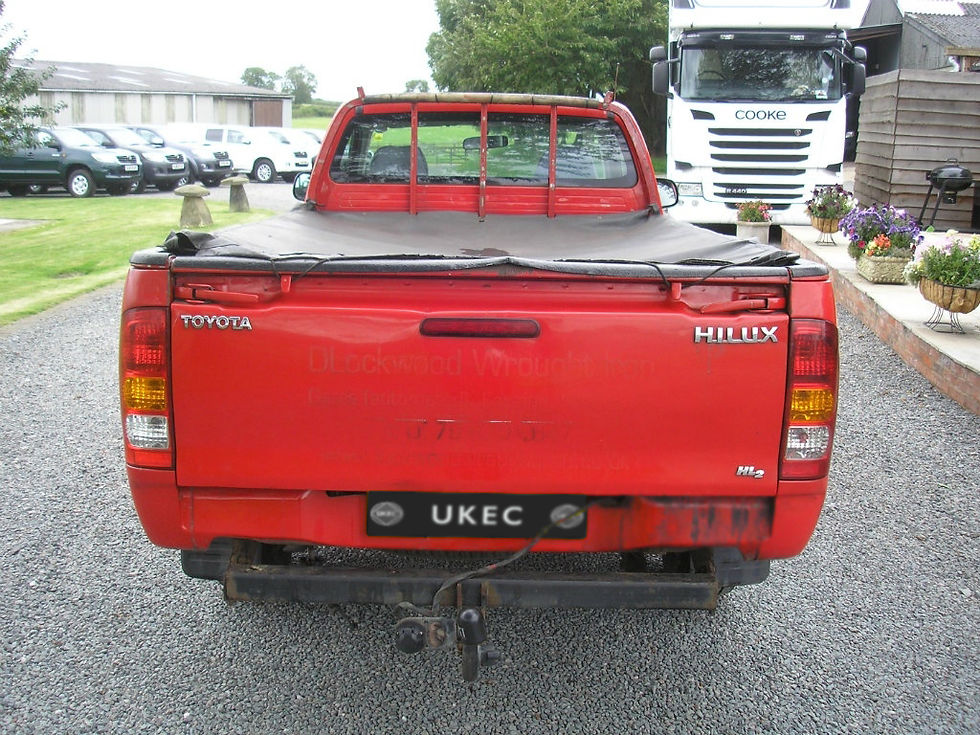 Thumbnail: TOYOTA Hilux (2005)