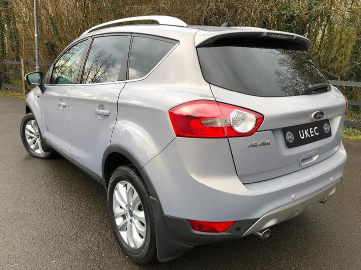 Thumbnail: FORD Kuga (2011)