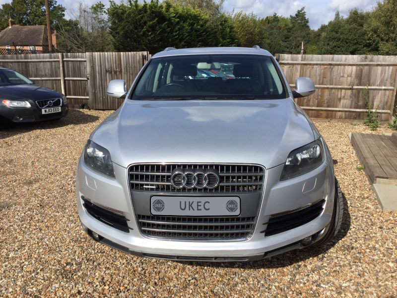 Thumbnail: AUDI Q7 (2006)