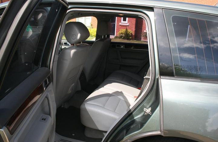 Thumbnail: VOLKSWAGEN Touareg (2004)