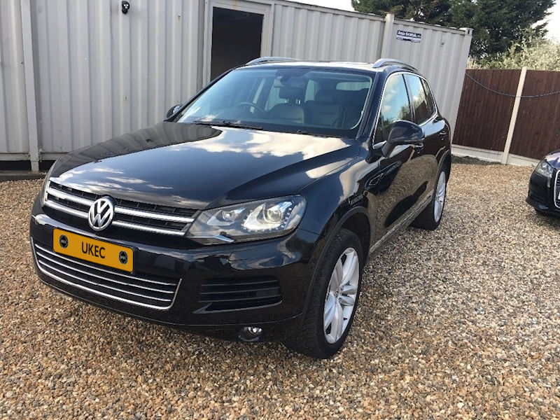VOLKSWAGEN Touareg (2012)