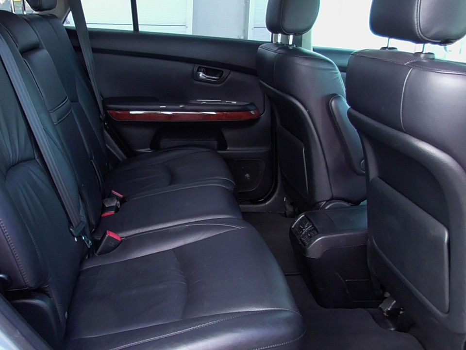 Thumbnail: LEXUS RX300 (2005)