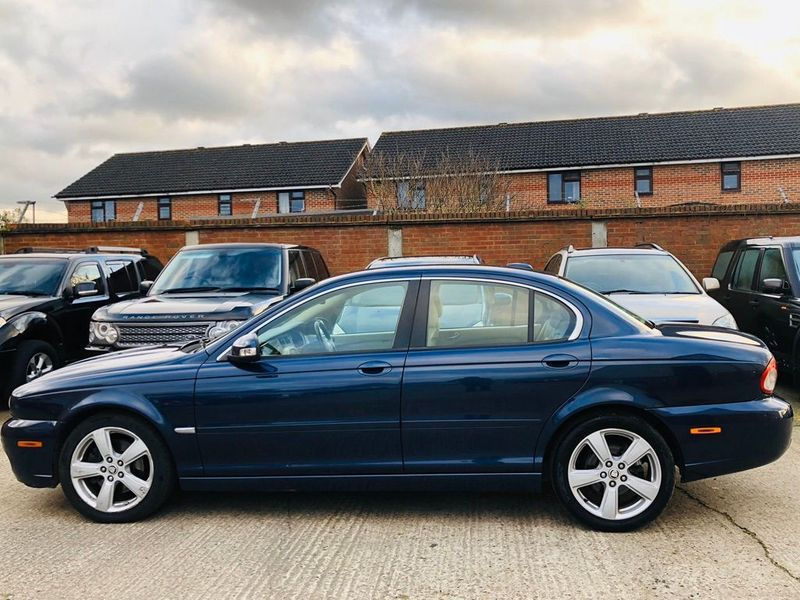 Thumbnail: JAGUAR X-Type (2009)