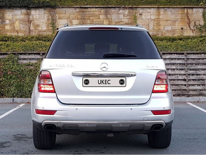 Thumbnail: MERCEDES BENZ ML300 (2009)