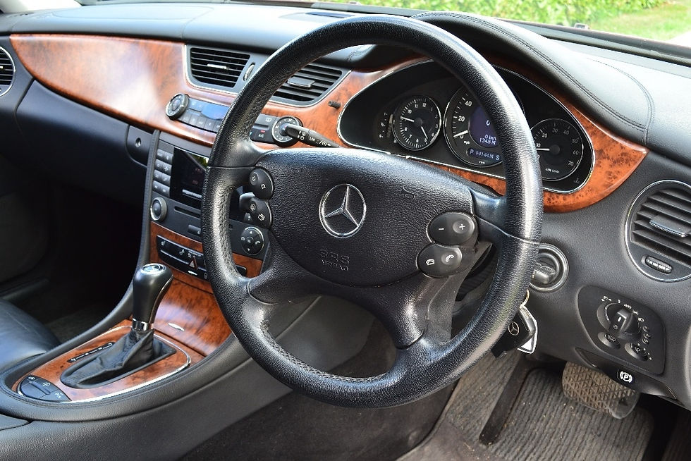 Thumbnail: MERCEDES BENZ CLS500 (2006)
