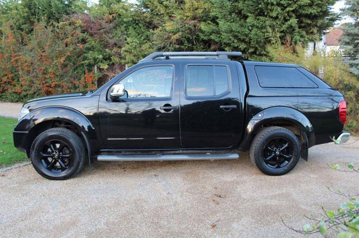 Thumbnail: NISSAN Navara (2009)