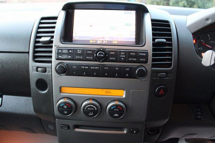 Thumbnail: NISSAN Navara (2009)