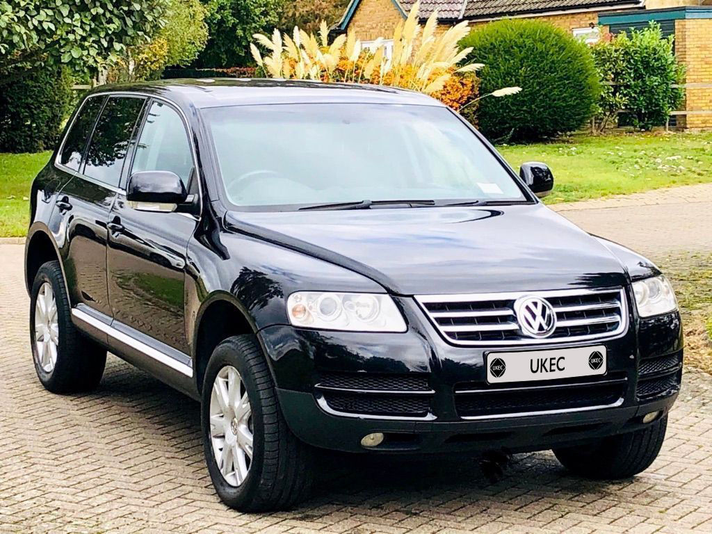 VOLKSWAGEN Touareg (2006)
