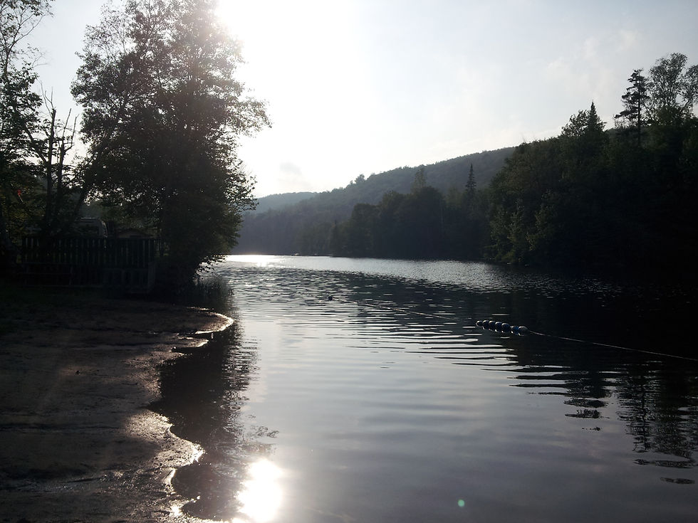 Escapade Bonheur Location Condo bord lac supérieur Studio bord