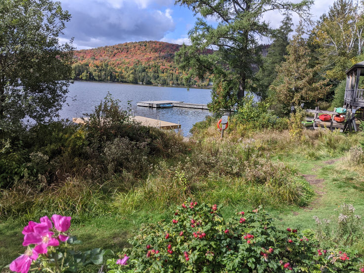 SUITES-SUR-LAC
bord de lac, Lac Supérieur, Tremblant
Complex Suites-Sur-Lac, anciennement Elysium et Sunstar - 1 SUITE aux SUITES-SUR-LAC
Une des plus belles suites aux SUITES-SUR-LAC
lac supérieur, bord de lac, embarcations, kayak, pédalo, paddle board
Gratuit aux SUITES-SUR-LAC