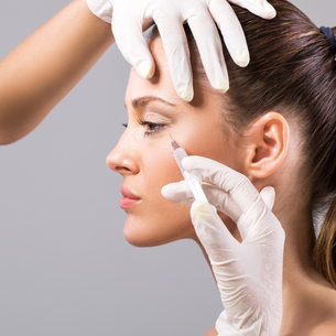 Le Botox et les Agents de Comblement : Un Duo Gagnant pour une Jeunesse Retrouvée