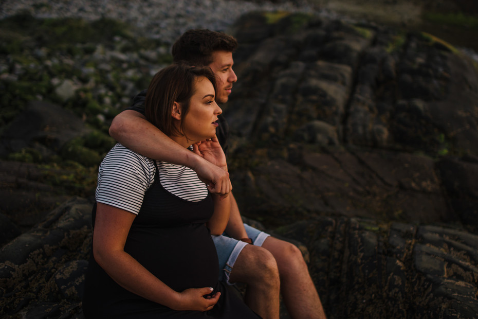 couples-maternity-adventure-session.jpg