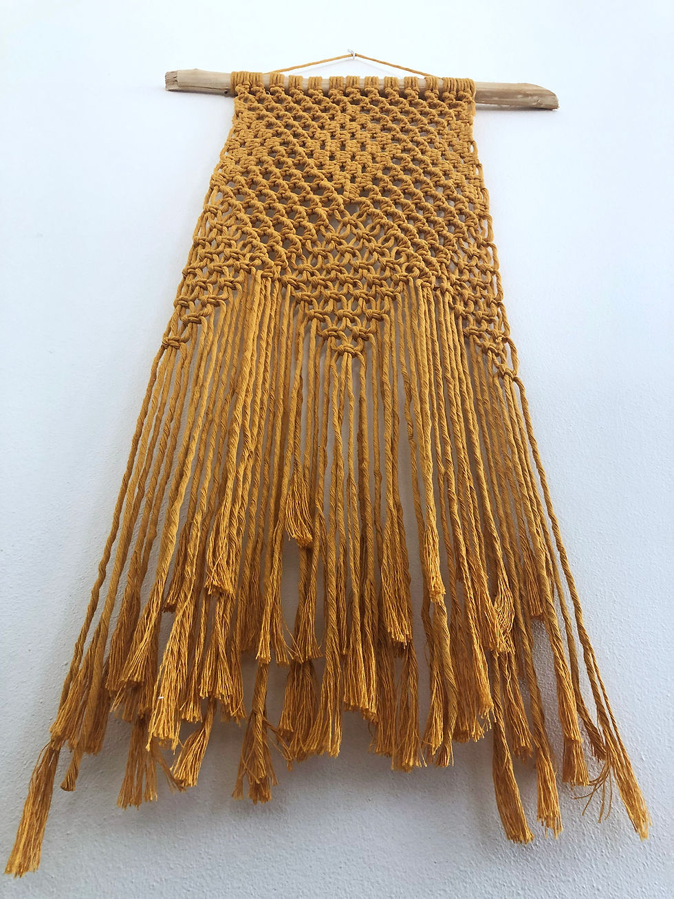 Thumbnail: Macrame Wandhanger Katoen in Oker geel