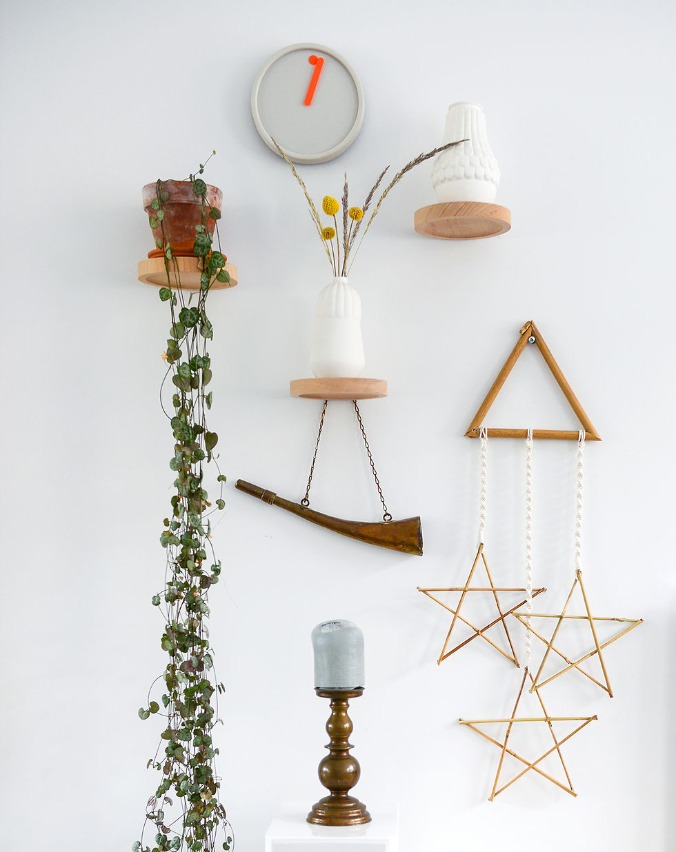 Thumbnail: Macrame Wandhanger Bamboe Driehoek met 3 sterren