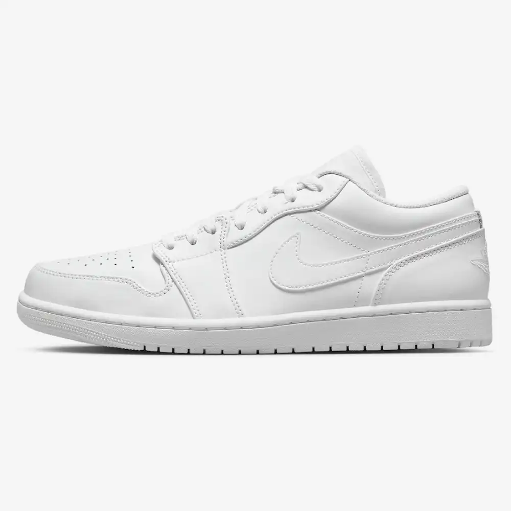 Nike jordan hotsell 1 triple white