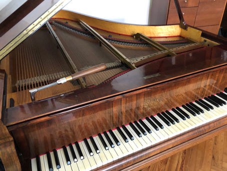 Piano 1/2 queue Herard