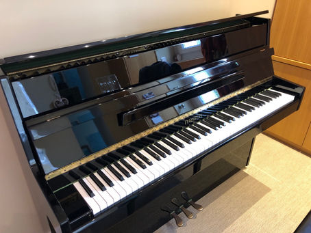 Piano droit Furstein
