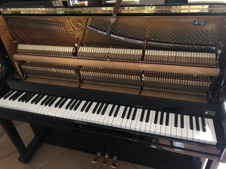 Piano droit Sauter