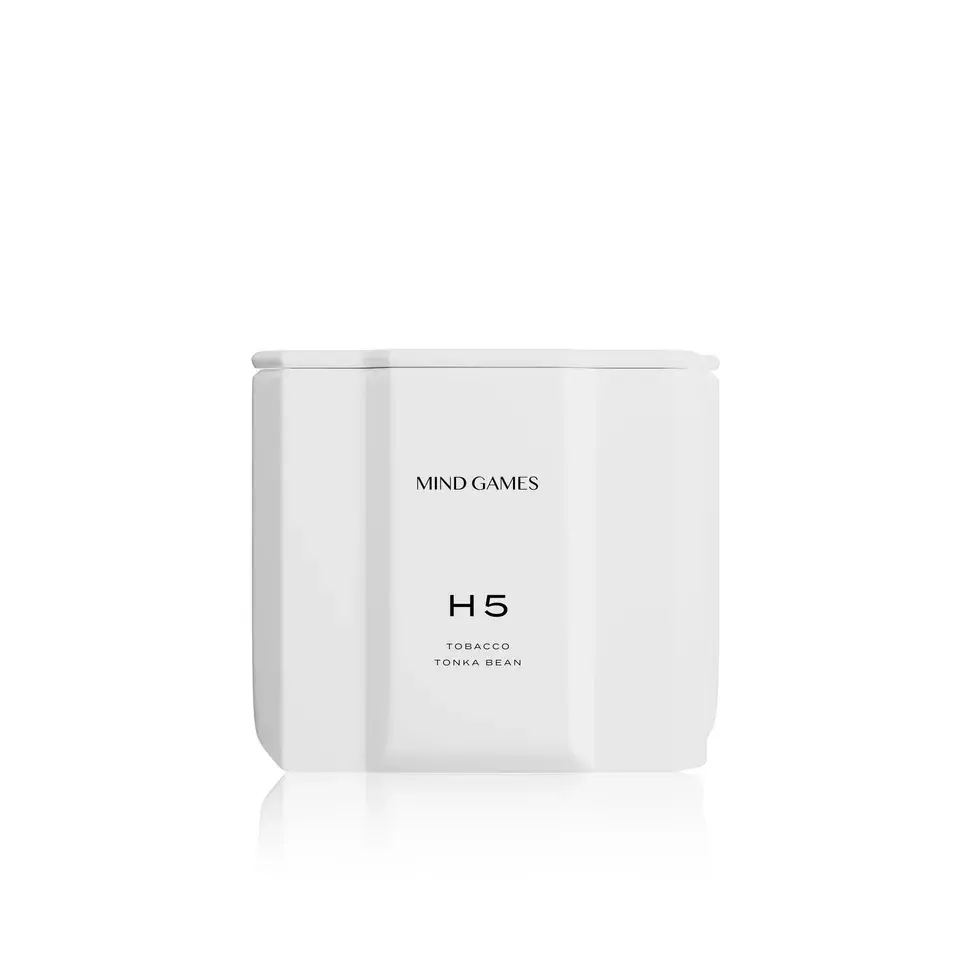 Mind Games- H5 Tobacco Tonka Bean 10 oz Luxury Candle